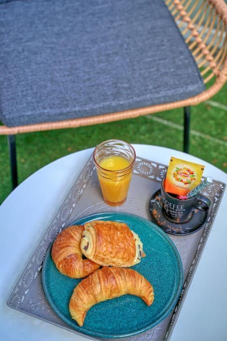 T2 Luxe Proche Paris Terrasse Parking Prive Apartment